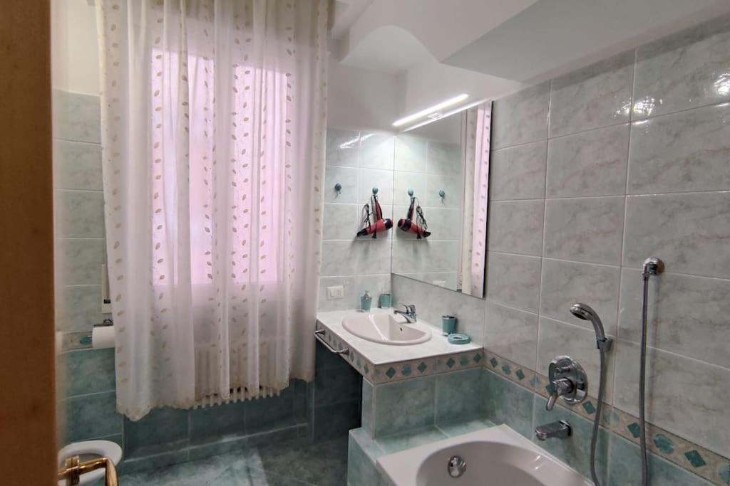 Elegante Alloggio Zona Storica Lecco Eksteriør billede