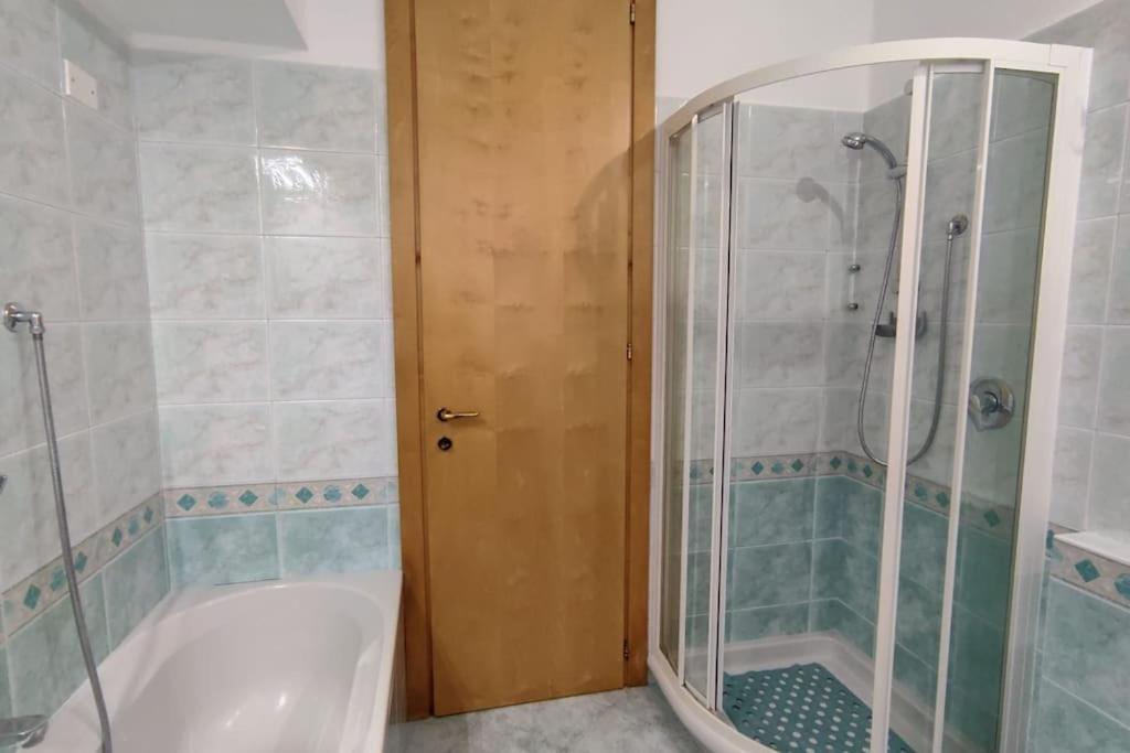 Elegante Alloggio Zona Storica Lecco Eksteriør billede